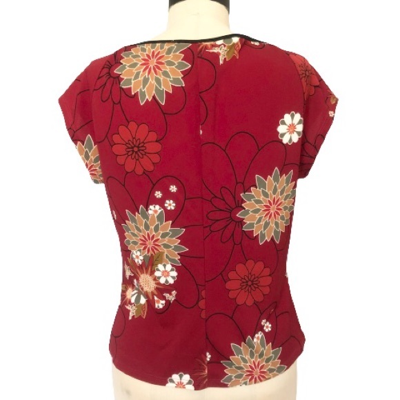 Japanese Floral Side Keyhole Cut Out Blouse - Picture 8 of 14